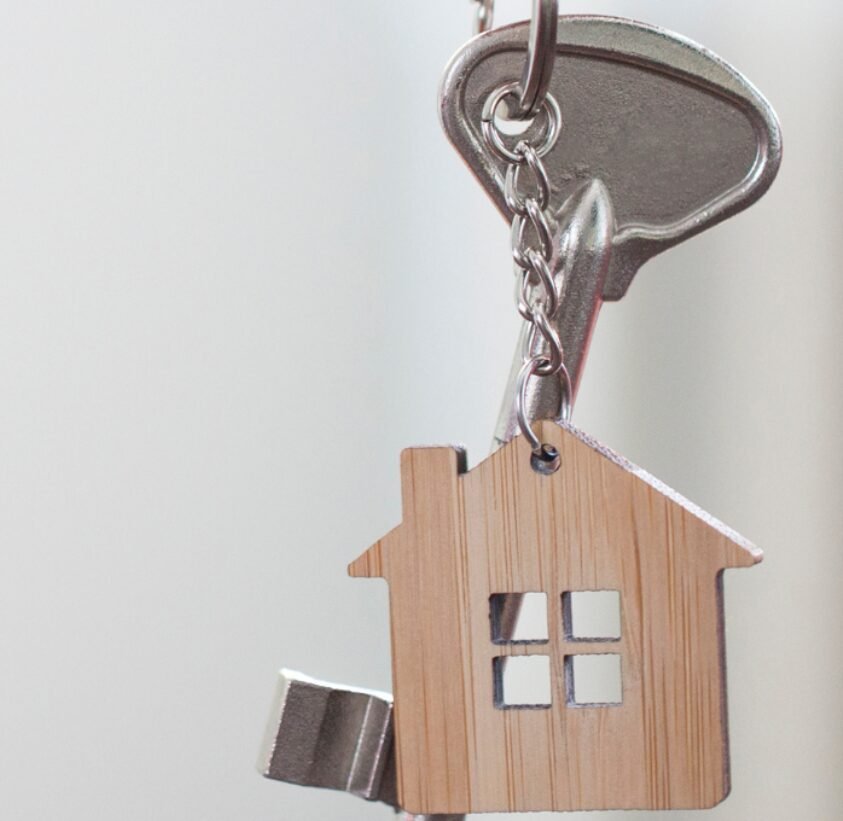 a landlord reviewing a comprehensive insurance policy with an agent in Pickerington, Ohio – Coverage tailored for rental property owners.